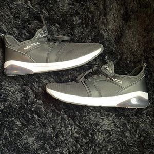 Black Nautica boys size 7 barely worn